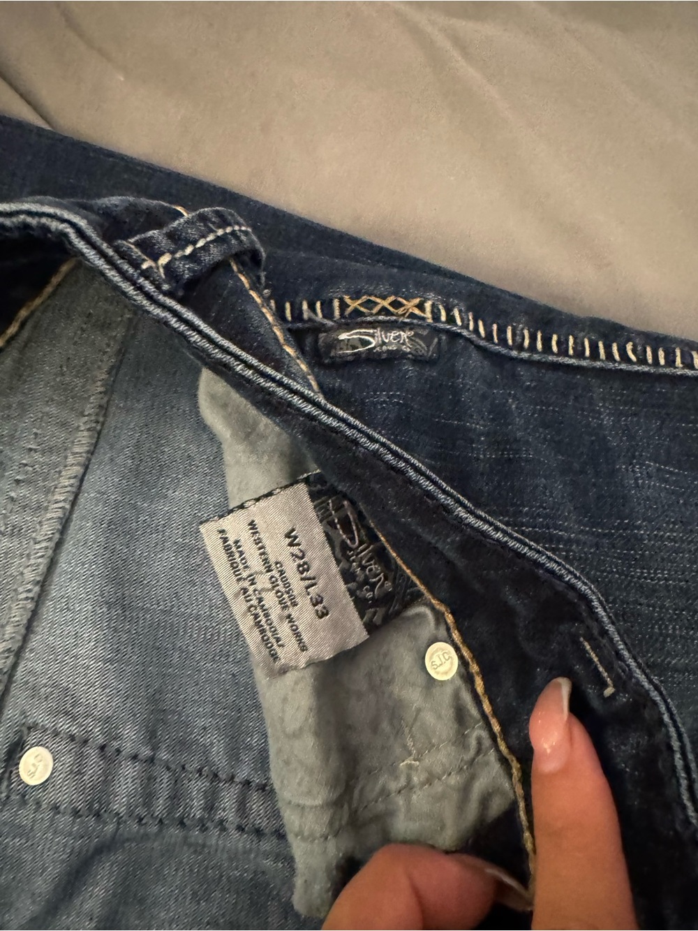 Silver Jeans - Picture 4 of 4